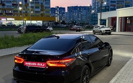 Toyota Camry, 2019 год, 2 950 000 рублей, 4 фотография