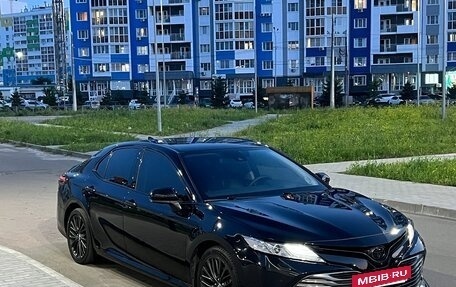 Toyota Camry, 2019 год, 2 950 000 рублей, 2 фотография