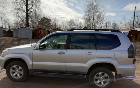 Toyota Land Cruiser Prado 120 рестайлинг, 2007 год, 1 900 000 рублей, 2 фотография