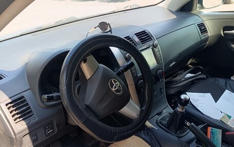 Toyota Corolla, 2011 год, 850 000 рублей, 5 фотография