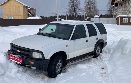 Chevrolet Blazer II рестайлинг, 2005 год, 300 000 рублей, 2 фотография