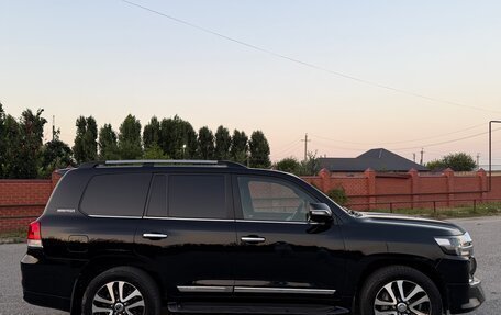 Toyota Land Cruiser 200, 2017 год, 7 100 000 рублей, 5 фотография