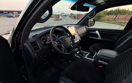 Toyota Land Cruiser 200, 2017 год, 7 100 000 рублей, 6 фотография