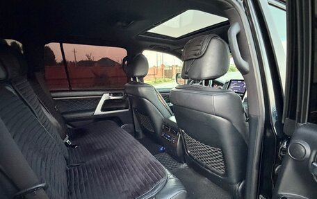 Toyota Land Cruiser 200, 2017 год, 7 100 000 рублей, 9 фотография