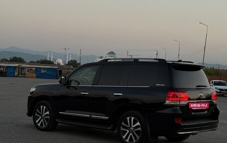Toyota Land Cruiser 200, 2017 год, 7 100 000 рублей, 16 фотография