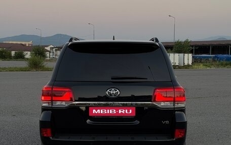 Toyota Land Cruiser 200, 2017 год, 7 100 000 рублей, 17 фотография