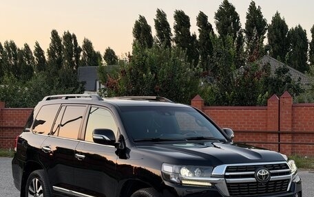 Toyota Land Cruiser 200, 2017 год, 7 100 000 рублей, 3 фотография