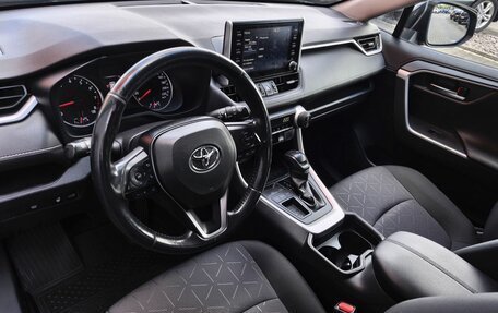 Toyota RAV4, 2020 год, 2 799 000 рублей, 5 фотография