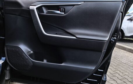 Toyota RAV4, 2020 год, 2 799 000 рублей, 12 фотография