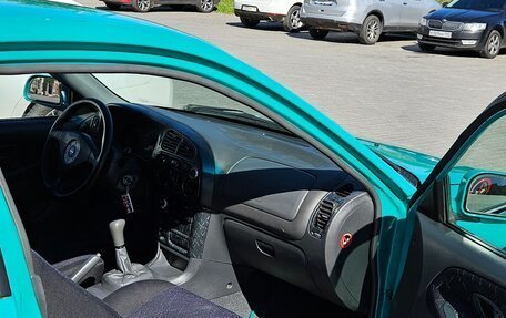 Mitsubishi Colt VI рестайлинг, 1999 год, 360 000 рублей, 13 фотография