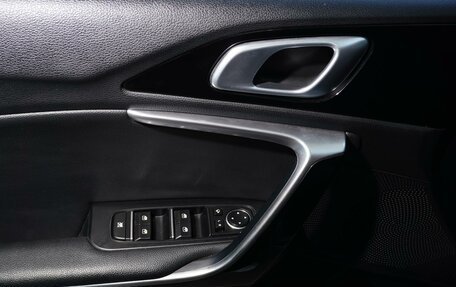 KIA cee'd III, 2021 год, 1 643 000 рублей, 21 фотография
