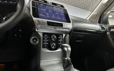Toyota Land Cruiser Prado 150 рестайлинг 2, 2016 год, 3 508 000 рублей, 22 фотография