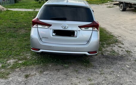 Toyota Auris II, 2018 год, 1 400 000 рублей, 3 фотография