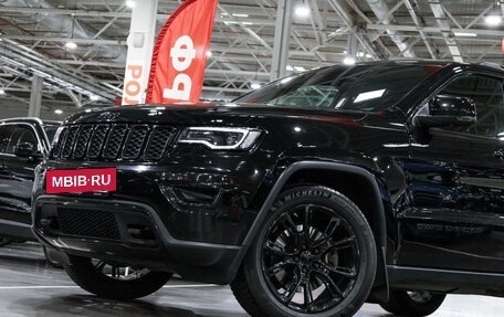 Jeep Grand Cherokee, 2018 год, 3 789 700 рублей, 2 фотография