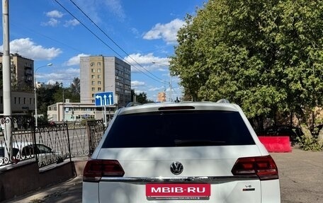 Volkswagen Teramont I, 2018 год, 3 990 000 рублей, 4 фотография