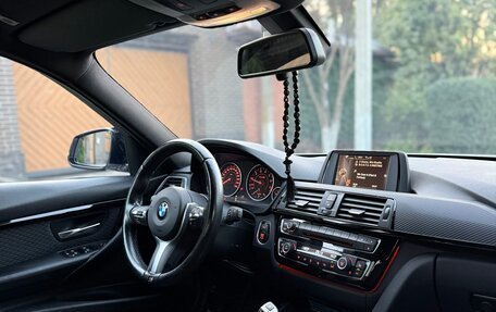 BMW 3 серия, 2016 год, 2 130 000 рублей, 27 фотография