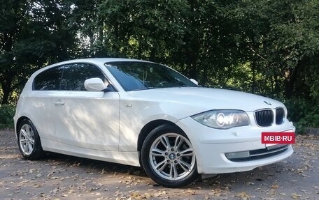 BMW 1 серия, 2011 год, 1 100 000 рублей, 18 фотография