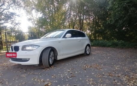 BMW 1 серия, 2011 год, 1 100 000 рублей, 17 фотография