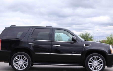 Cadillac Escalade III, 2007 год, 1 456 000 рублей, 4 фотография