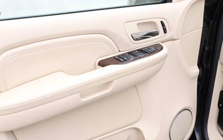 Cadillac Escalade III, 2007 год, 1 456 000 рублей, 11 фотография