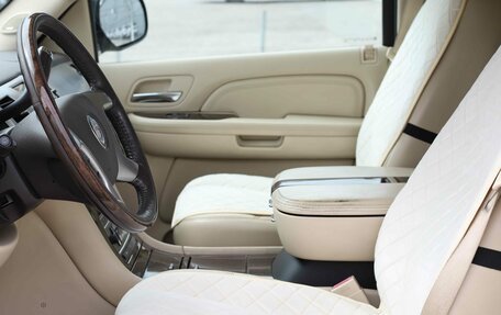 Cadillac Escalade III, 2007 год, 1 456 000 рублей, 12 фотография