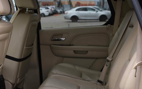 Cadillac Escalade III, 2007 год, 1 456 000 рублей, 16 фотография
