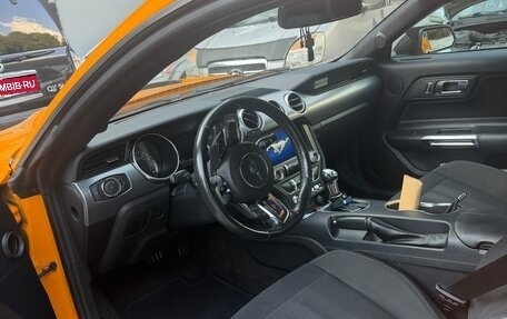 Ford Mustang VI рестайлинг, 2018 год, 2 690 000 рублей, 9 фотография