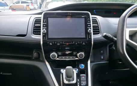 Nissan Serena IV, 2019 год, 2 200 000 рублей, 6 фотография