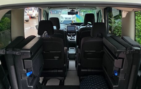 Nissan Serena IV, 2019 год, 2 200 000 рублей, 13 фотография