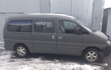 Hyundai Starex I рестайлинг, 2003 год, 210 000 рублей, 2 фотография