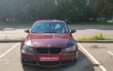 BMW 3 серия, 2007 год, 560 000 рублей, 1 фотография
