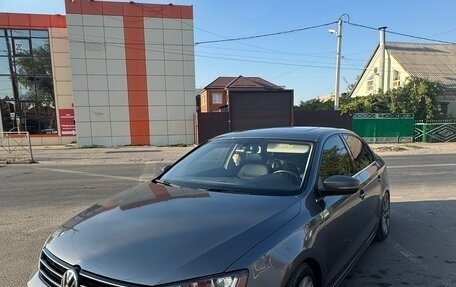Volkswagen Jetta VI, 2016 год, 1 450 000 рублей, 2 фотография