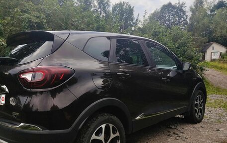 Renault Kaptur I рестайлинг, 2017 год, 1 400 000 рублей, 6 фотография