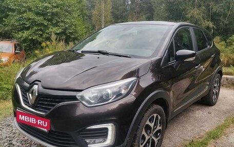 Renault Kaptur I рестайлинг, 2017 год, 1 400 000 рублей, 2 фотография