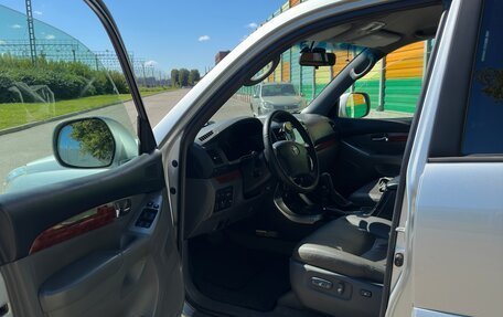 Toyota Land Cruiser Prado 120 рестайлинг, 2005 год, 2 100 000 рублей, 8 фотография