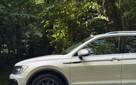 Volkswagen Tiguan II, 2021 год, 3 700 000 рублей, 3 фотография