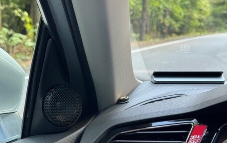 Volkswagen Tiguan II, 2021 год, 3 700 000 рублей, 13 фотография