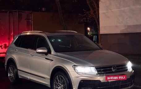 Volkswagen Tiguan II, 2021 год, 3 700 000 рублей, 17 фотография