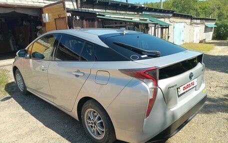 Toyota Prius IV XW50, 2018 год, 1 500 000 рублей, 5 фотография