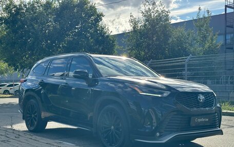 Toyota Highlander, 2023 год, 5 385 000 рублей, 3 фотография