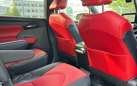 Toyota Highlander, 2023 год, 5 385 000 рублей, 12 фотография