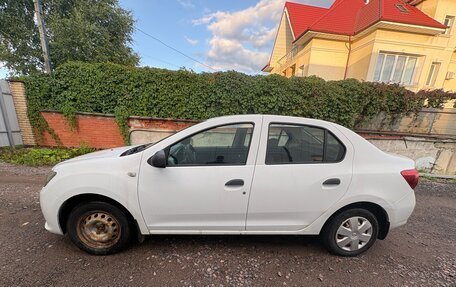 Renault Logan II, 2015 год, 320 000 рублей, 3 фотография