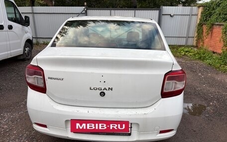 Renault Logan II, 2015 год, 320 000 рублей, 4 фотография
