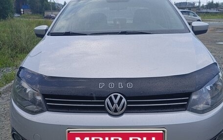 Volkswagen Polo VI (EU Market), 2012 год, 750 000 рублей, 2 фотография