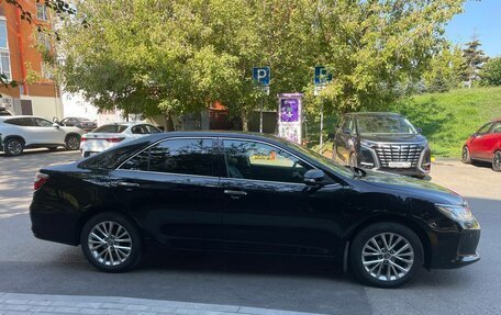 Toyota Camry, 2016 год, 1 890 000 рублей, 6 фотография