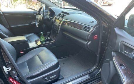 Toyota Camry, 2016 год, 1 890 000 рублей, 13 фотография