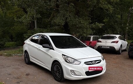 Hyundai Solaris II рестайлинг, 2011 год, 750 000 рублей, 6 фотография