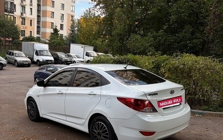 Hyundai Solaris II рестайлинг, 2011 год, 750 000 рублей, 3 фотография