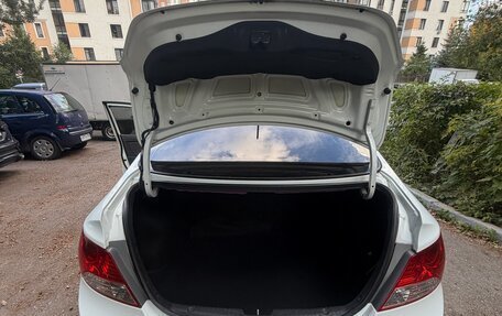 Hyundai Solaris II рестайлинг, 2011 год, 750 000 рублей, 10 фотография