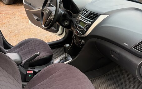 Hyundai Solaris II рестайлинг, 2011 год, 750 000 рублей, 11 фотография